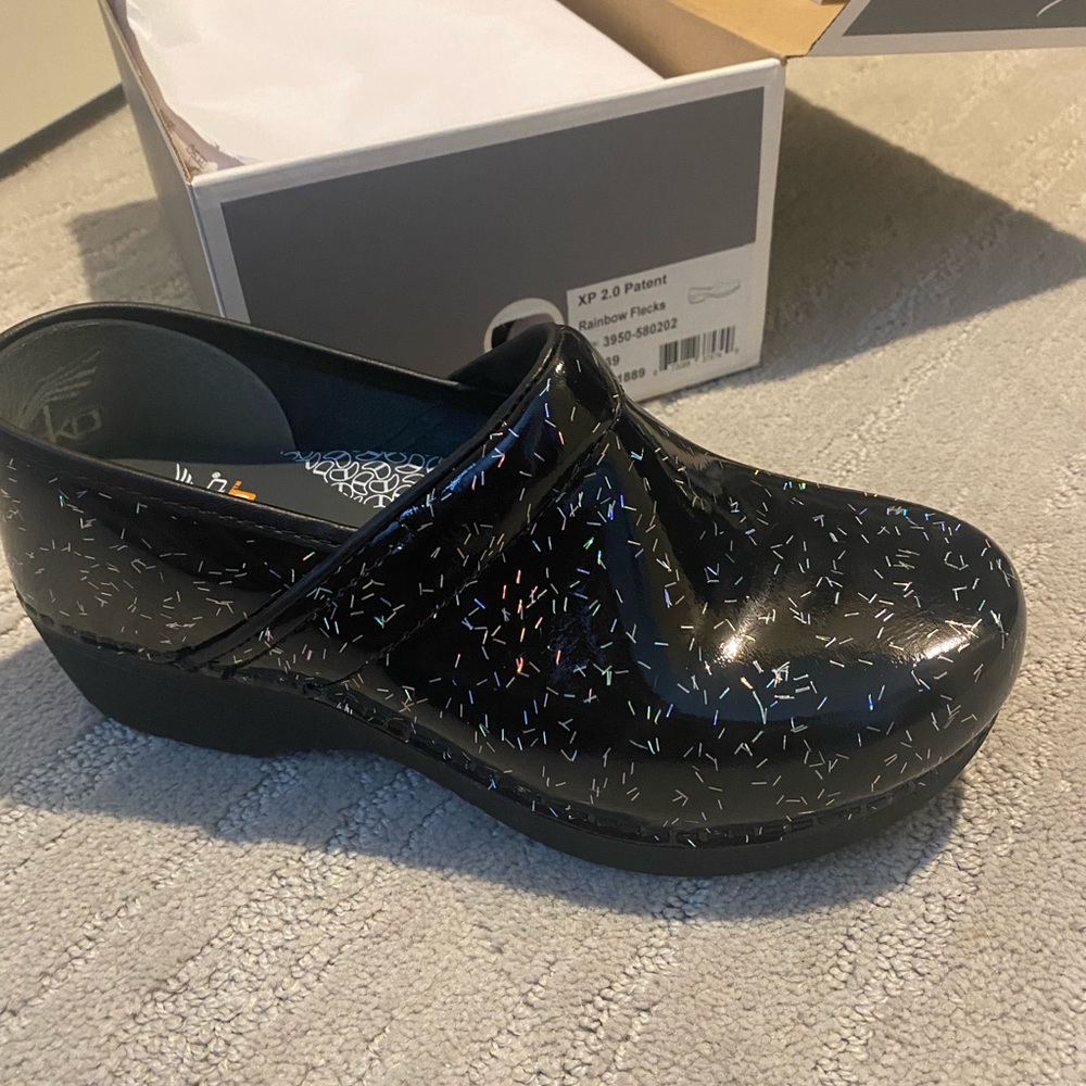BRAND NEW Dansko Clogs
